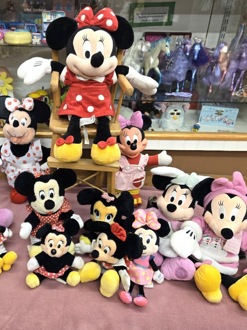 Huge Lot Disney Minnie Mouse Plush Vintage -modern Easter Winter Learning